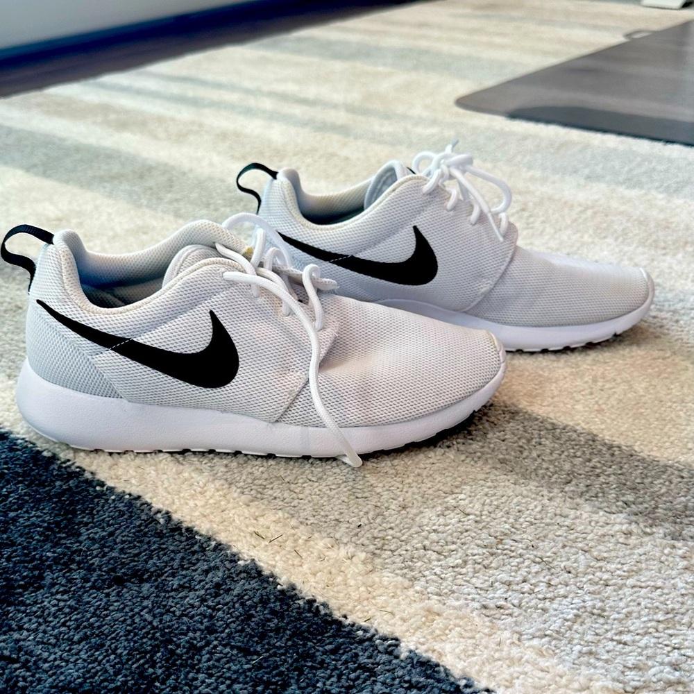 White Women’s Nikes